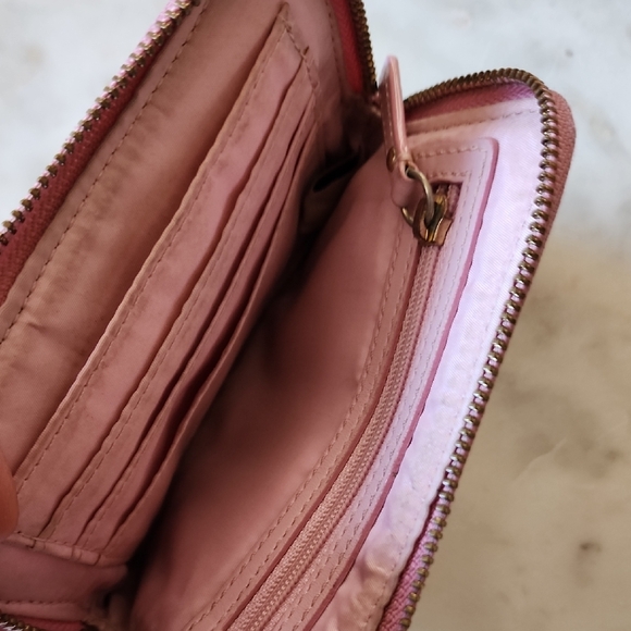 Coach Pink and Gold Heart Pattern Wristlet - Picture 5 of 13